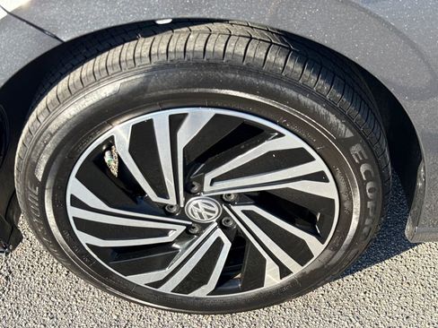 Used 2020 Volkswagen Jetta SEL Premium image 12