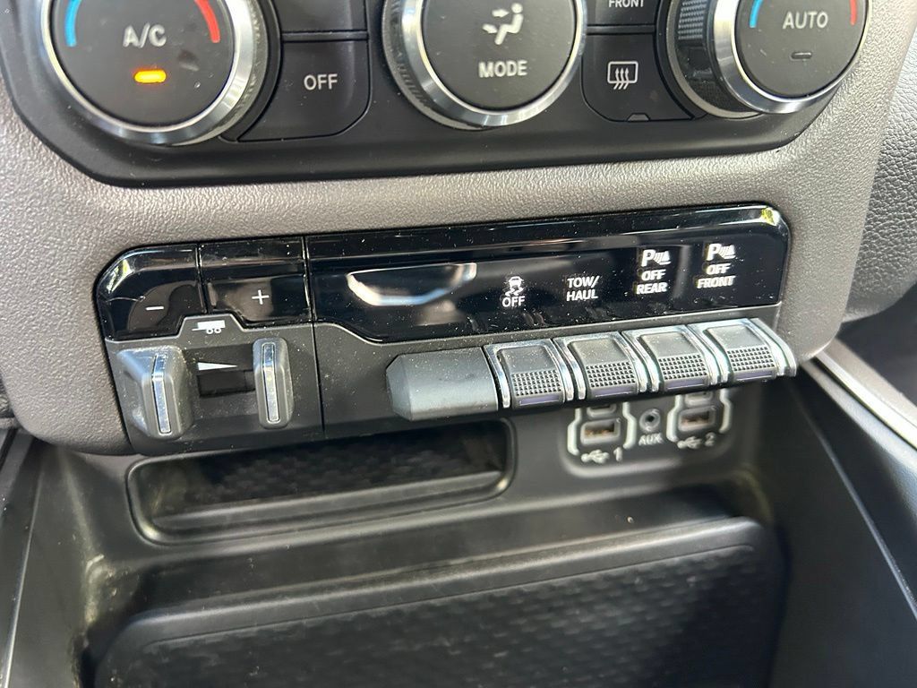 Used 2021 RAM 1500 Big Horn AWD/4WD image 39