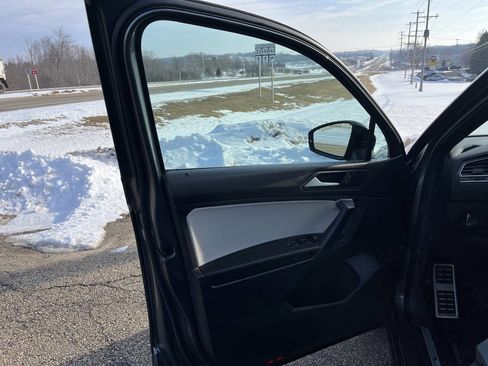 Used 2021 Volkswagen Tiguan SE R-Line w/ 3rd Row Seat Package image 10
