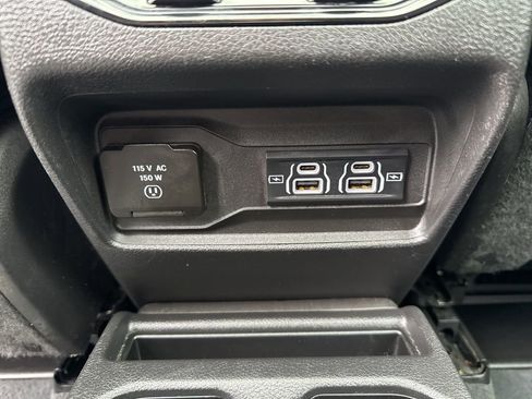 Used 2023 Jeep Grand Cherokee L Limited w/ Black Appearance Package AWD/4WD image 26