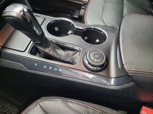 Used 2017 Ford Explorer Sport image 26
