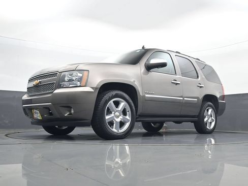 Used 2012 Chevrolet Tahoe LTZ AWD/4WD image 22