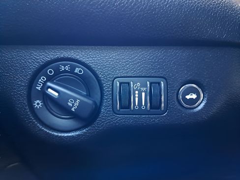 Used 2020 Dodge Challenger SXT w/ Driver Convenience Group AWD/4WD image 22