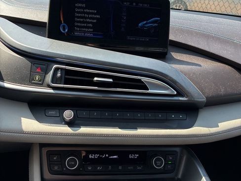 Used 2016 BMW i8 image 10