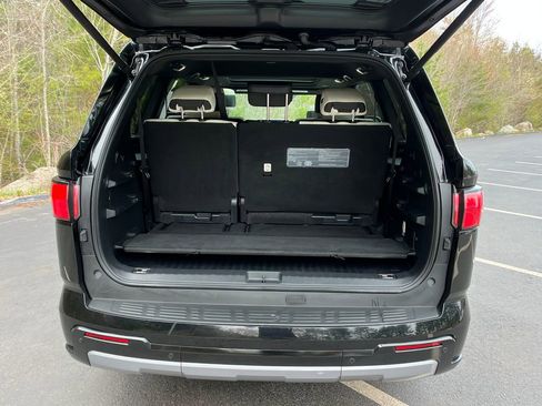 Used 2023 Toyota Sequoia Capstone AWD/4WD image 25