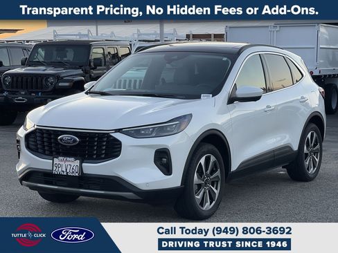 Certified 2024 Ford Escape Platinum w/ Class II Trailer Tow Package image 3