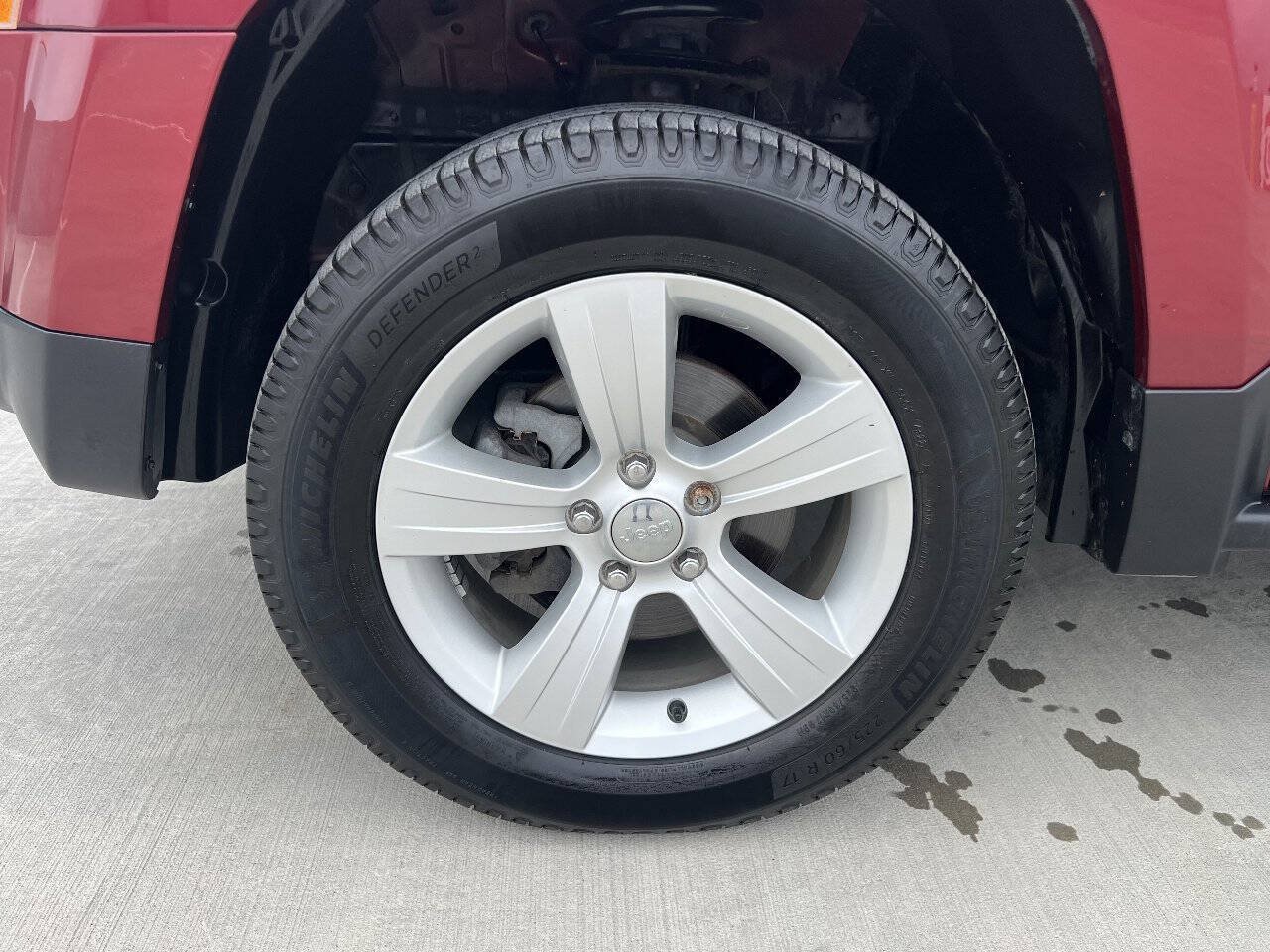 Used 2016 Jeep Patriot Latitude AWD/4WD image 22