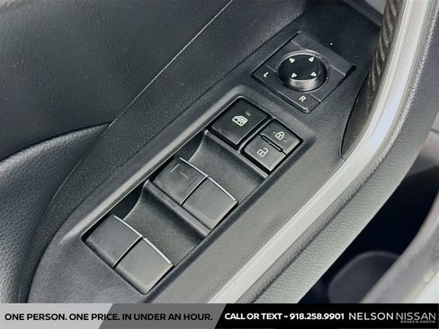 Used 2021 Toyota RAV4 XLE Premium FWD image 17
