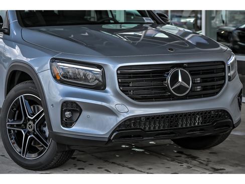 New 2026 Mercedes-Benz GLB 250 4MATIC image 2