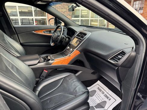 Used 2019 Lincoln Nautilus Reserve image 40