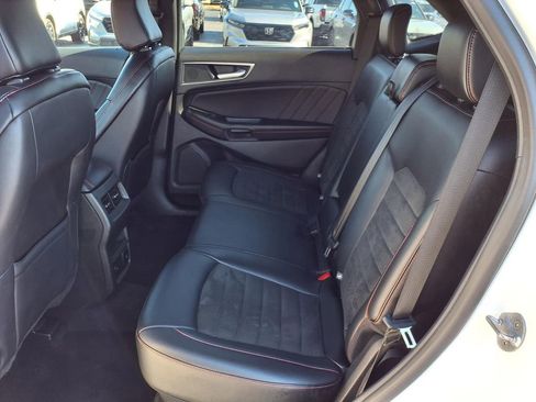 Used 2024 Ford Edge ST-Line image 10