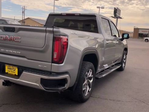 Used 2023 GMC Sierra 1500 SLT AWD/4WD image 9