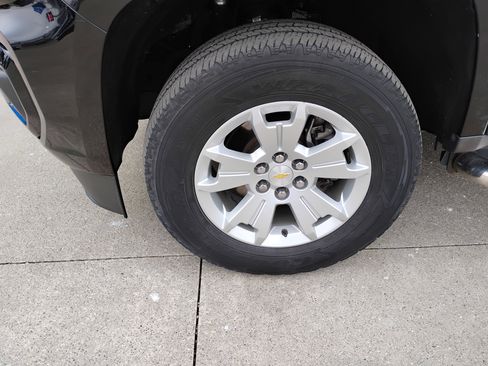 Used 2021 Chevrolet Colorado LT w/ Fleet Safety Package image 17