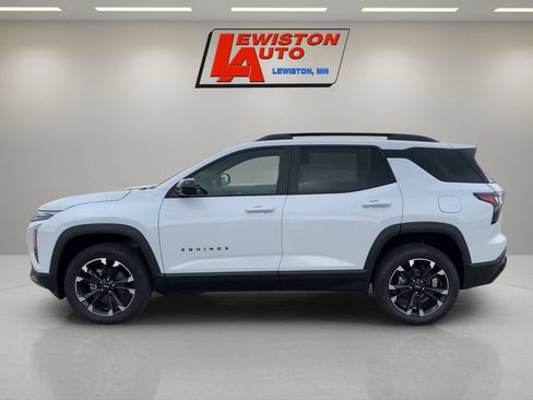 New 2026 Chevrolet Equinox RS w/ Convenience Package III AWD/4WD image 2