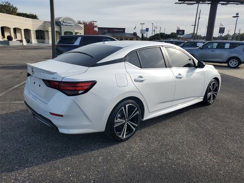 Used 2023 Nissan Sentra SR image 4