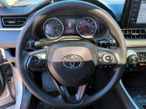Used 2019 Toyota RAV4 XLE w/ Convenience Package image 18