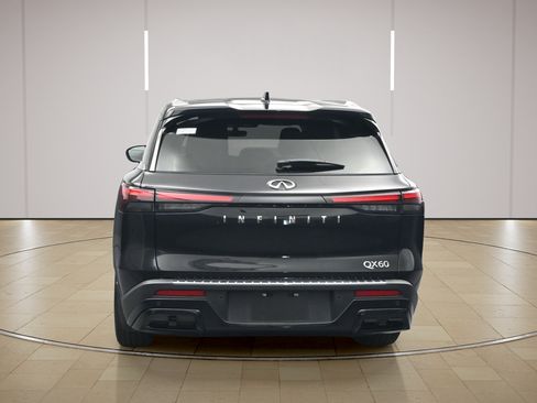 Used 2023 INFINITI QX60 Luxe w/ Cargo Package FWD image 6