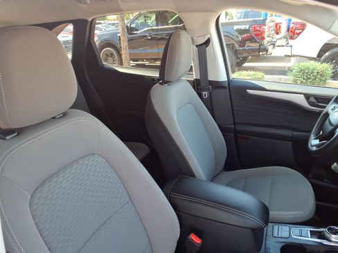 Certified 2022 Ford Escape SE w/ SE Sport Appearance Package FWD image 12