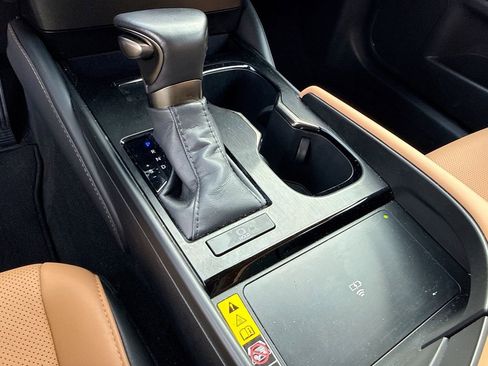 Used 2025 Lexus ES 350 w/ Premium Package FWD image 20