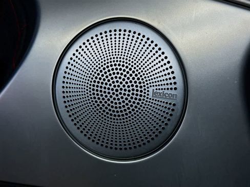 Used 2019 Genesis G70 2.0T Advanced w/ Sport Package image 31