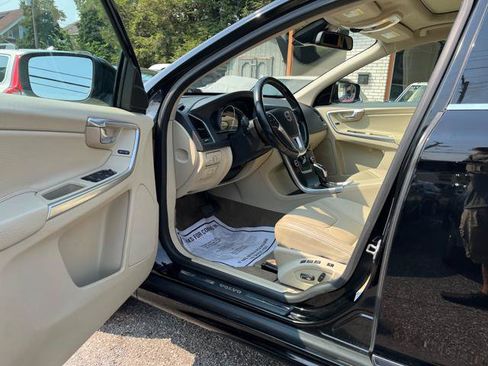 Used 2014 Volvo XC60 3.2 w/ Protection Package FWD image 8