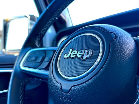 Used 2022 Jeep Gladiator Rubicon w/ LED Lighting Group image 30