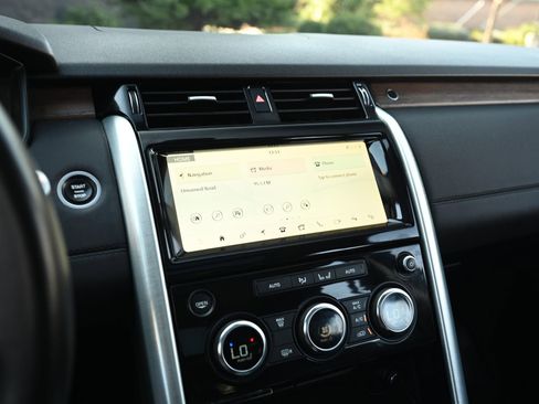 Used 2020 Land Rover Discovery HSE image 27