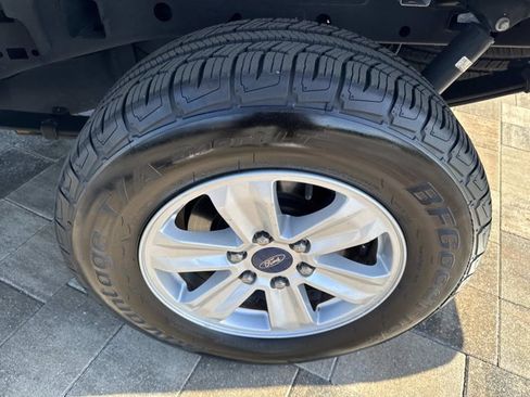 Used 2018 Ford F150 XLT image 32