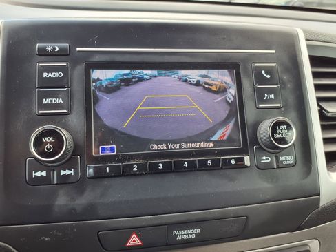 Used 2019 Honda Pilot LX image 5