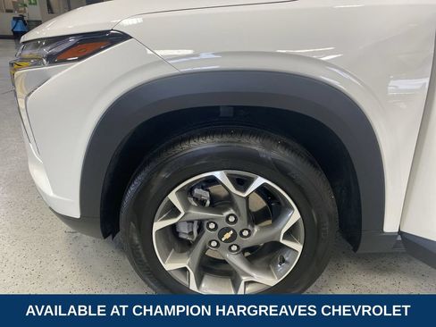 Used 2024 Chevrolet Trax LT w/ Driver Confidence Package FWD image 41