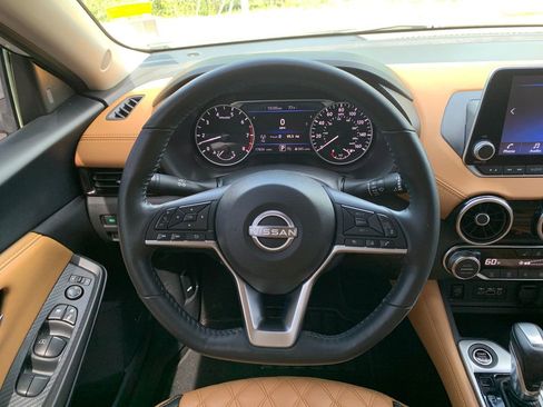 Used 2024 Nissan Sentra SV w/ SV Premium Package FWD image 11