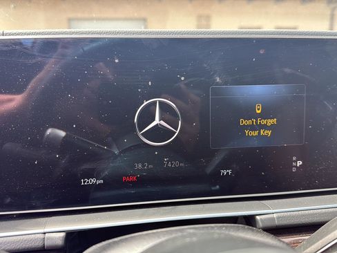 Used 2025 Mercedes-Benz GLS 450 4MATIC image 8
