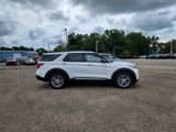 Used 2023 Ford Explorer XLT w/ Equipment Group 202A image 4