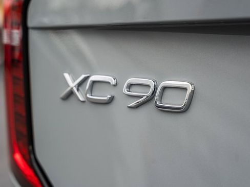 New 2026 Volvo XC90 B6 Plus w/ Protection Package Premier image 9