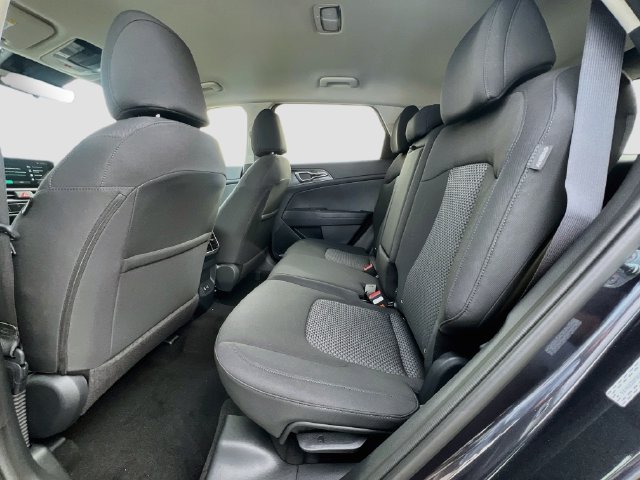 New 2027 Kia Sportage LX FWD image 22