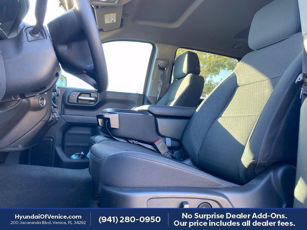 Used 2026 Chevrolet Silverado 1500 Custom AWD/4WD image 2