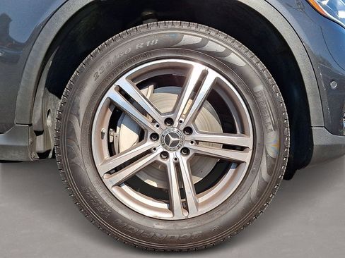 Used 2022 Mercedes-Benz GLC 300 4MATIC w/ Premium Package Lite image 8