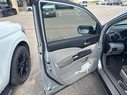 Used 2014 Honda CR-V LX image 9