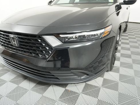 Used 2025 Honda Accord Sport image 11