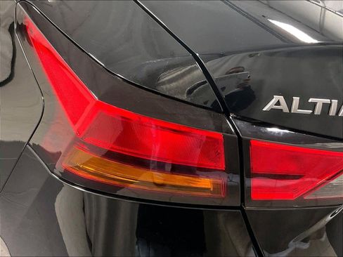 Certified 2023 Nissan Altima 2.5 SV w/ SV Premium Package image 34