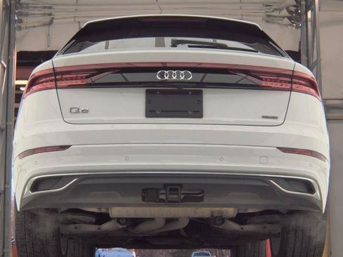Used 2023 Audi Q8 Premium Plus AWD/4WD image 3