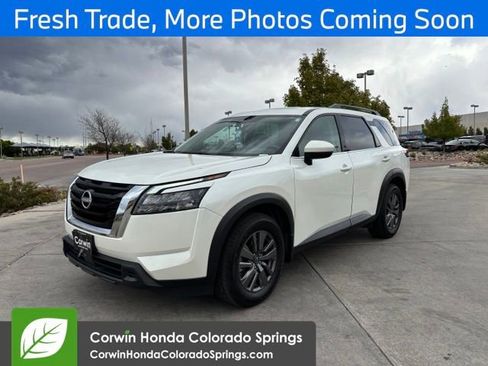 Used 2024 Nissan Pathfinder SV w/ SV Premium Package AWD/4WD image 4