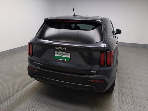 Used 2023 Kia Sorento LX AWD/4WD image 7