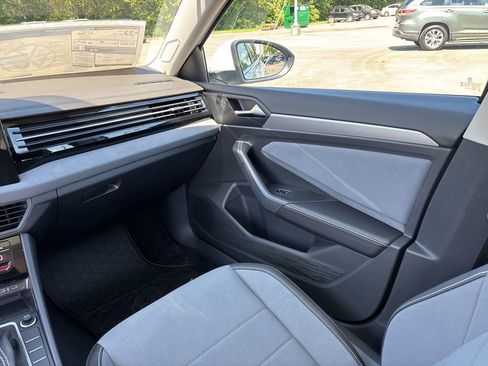 New 2025 Volkswagen Jetta SE image 26