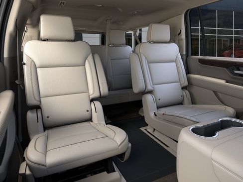 New 2026 GMC Yukon XL Denali w/ Sun & Power Step Package AWD/4WD image 17
