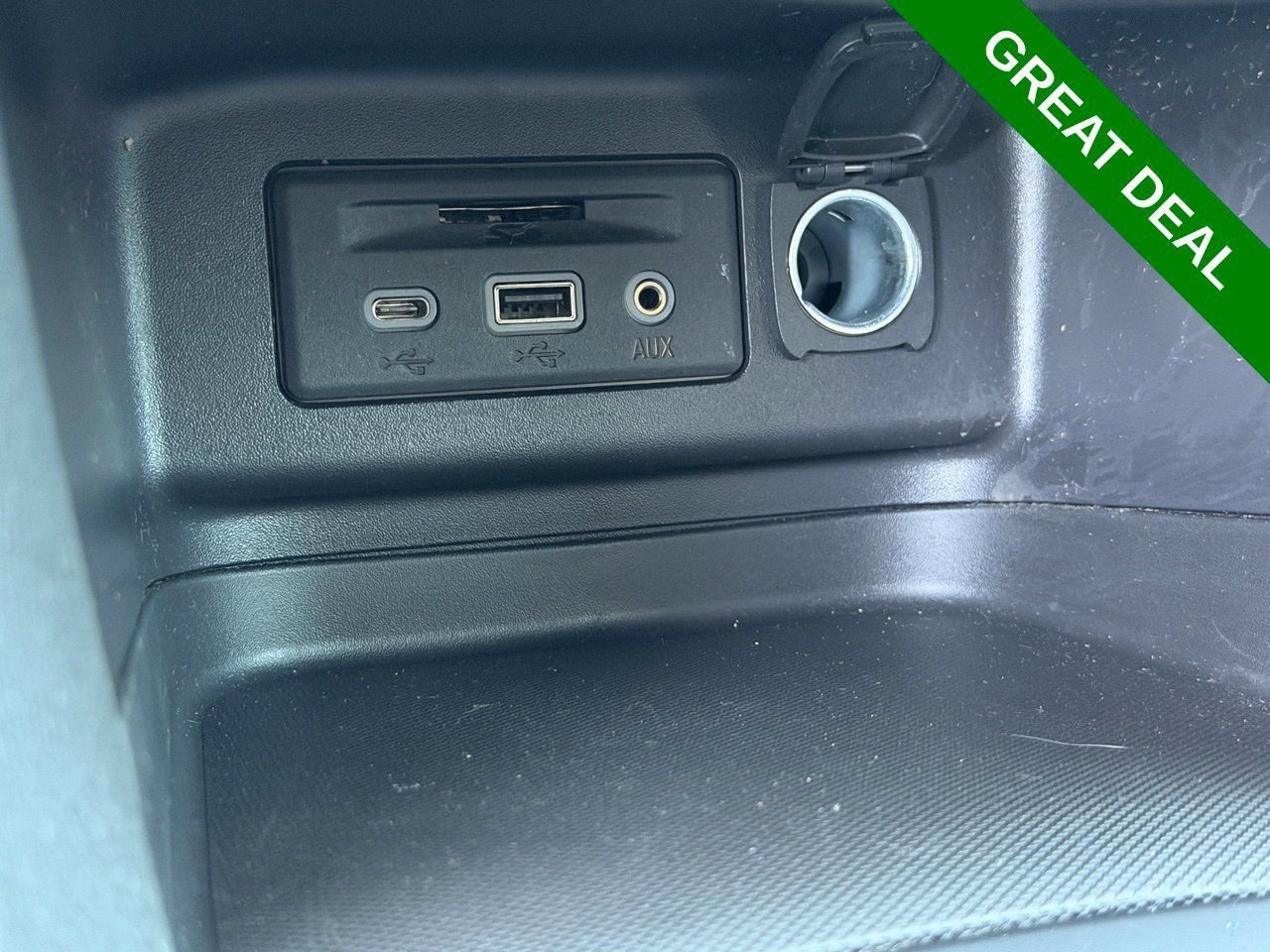 Used 2024 Chevrolet Equinox RS w/ RS Leather Package FWD image 24
