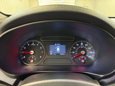 Used 2020 Kia Sorento LX image 28