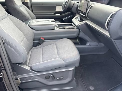 Used 2025 Ford Expedition Max Active RWD image 13