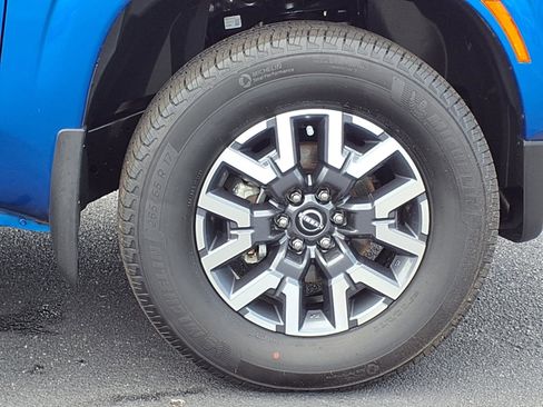 Used 2024 Nissan Frontier SL image 31