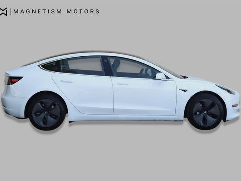 Used 2018 Tesla Model 3 Mid Range RWD image 3